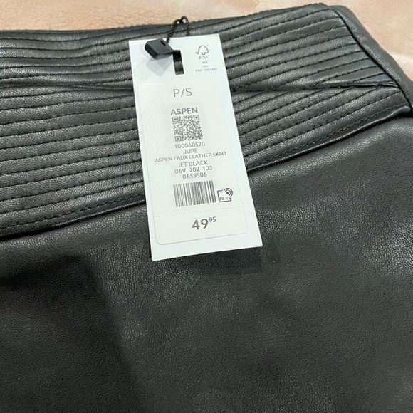 Dynamite faux leather skirt - Picture 2 of 3